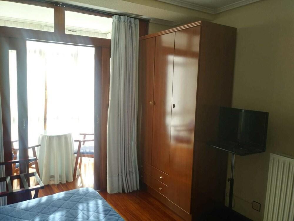 Hostal Sancho Garcia Espinosa de los Monteros Exteriér fotografie