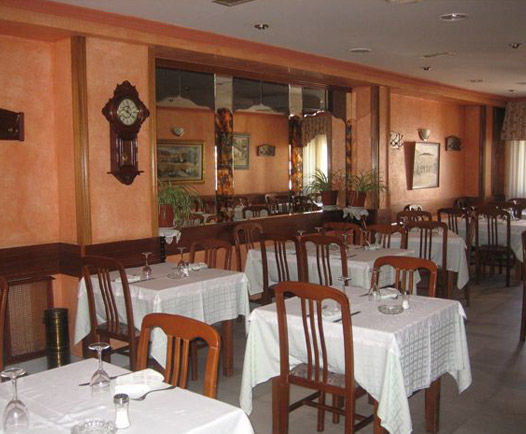 Hostal Sancho Garcia Espinosa de los Monteros Restaurace fotografie